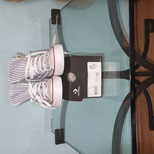 Converse/Chuck Taylor's